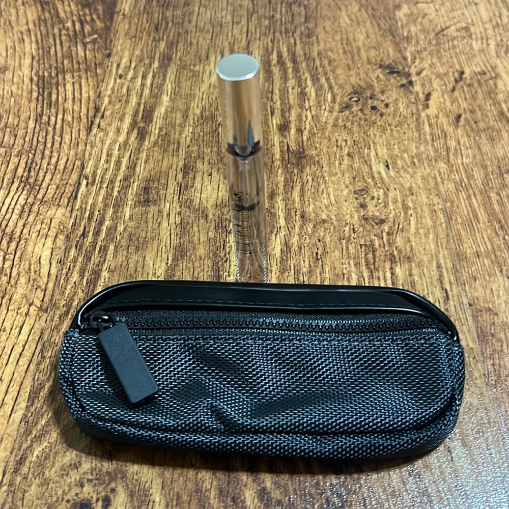 Invictus Travel Set(New) - Picture 2 of 14